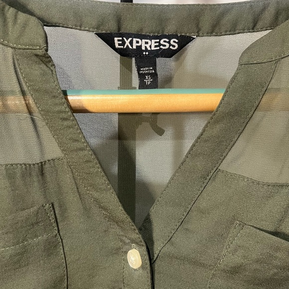 Express 3 Button Shear Blouse - Picture 2 of 9